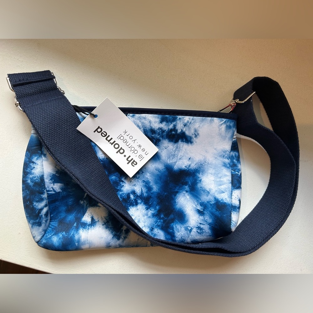 Ahdorned Neoprene Crossbody Bag Navy‎ and White NWT